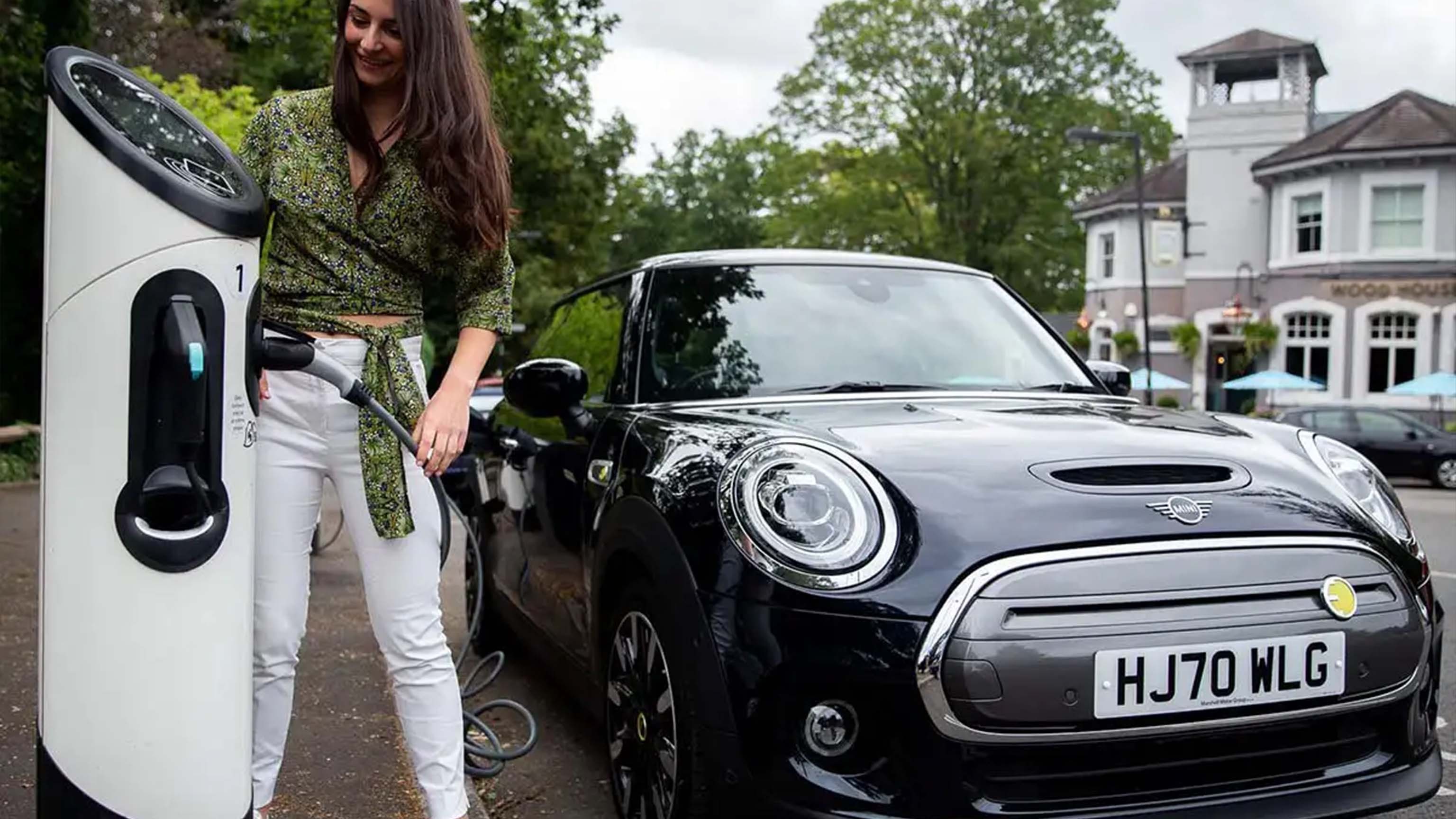 MINI Priče o e-mobilnosti - Misti - lako napajanje